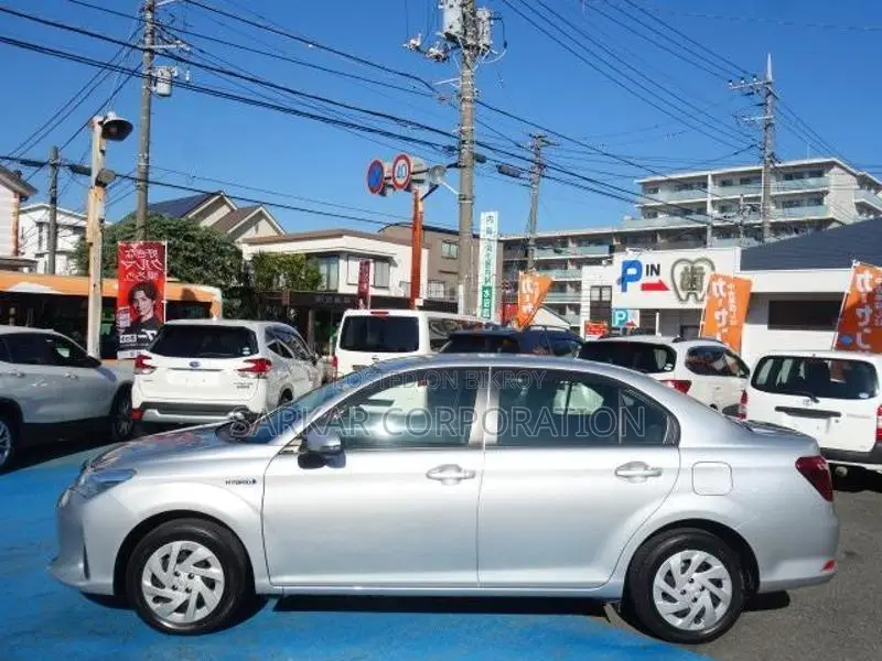 Toyota Axio EX Hybrid 2020