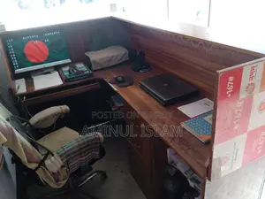 Cash table with computer table setup