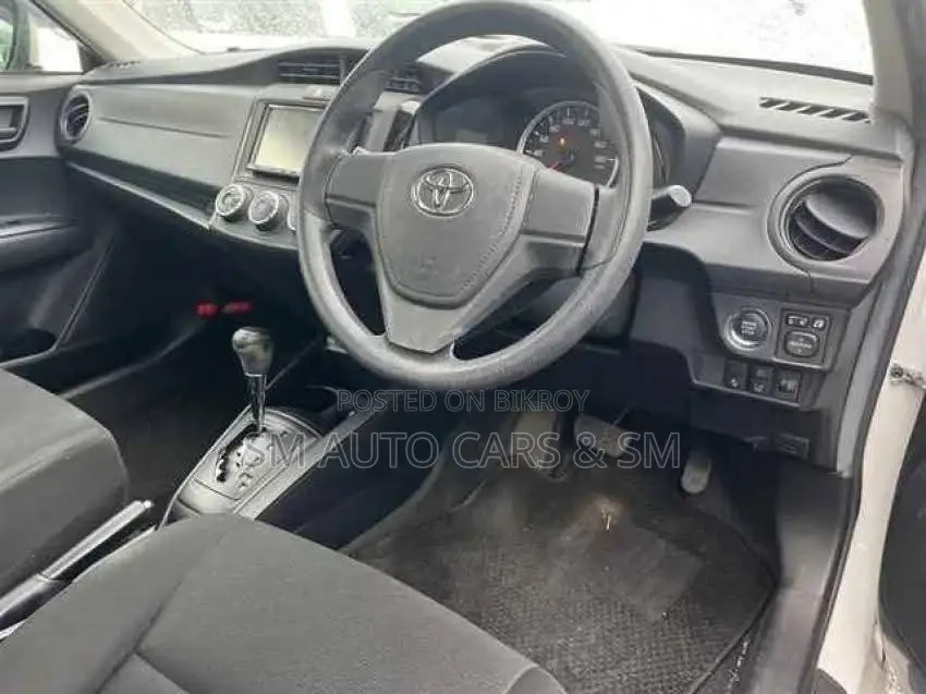 Toyota Axio Non Hybrid EX White 2020