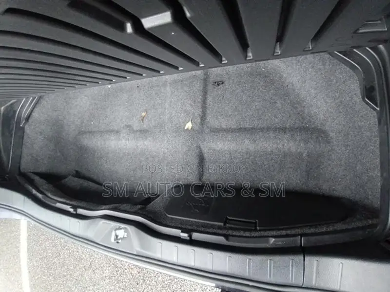 Toyota Esquire Non Hybrid Gi Black 2020