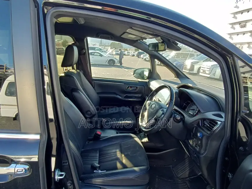 Toyota Esquire GI Premium 2021