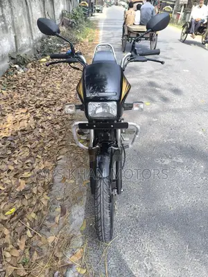 Hero Splendor . 2025