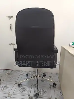Executive Office Chair – Stylish Design, Maximum Comfort & Sturdy