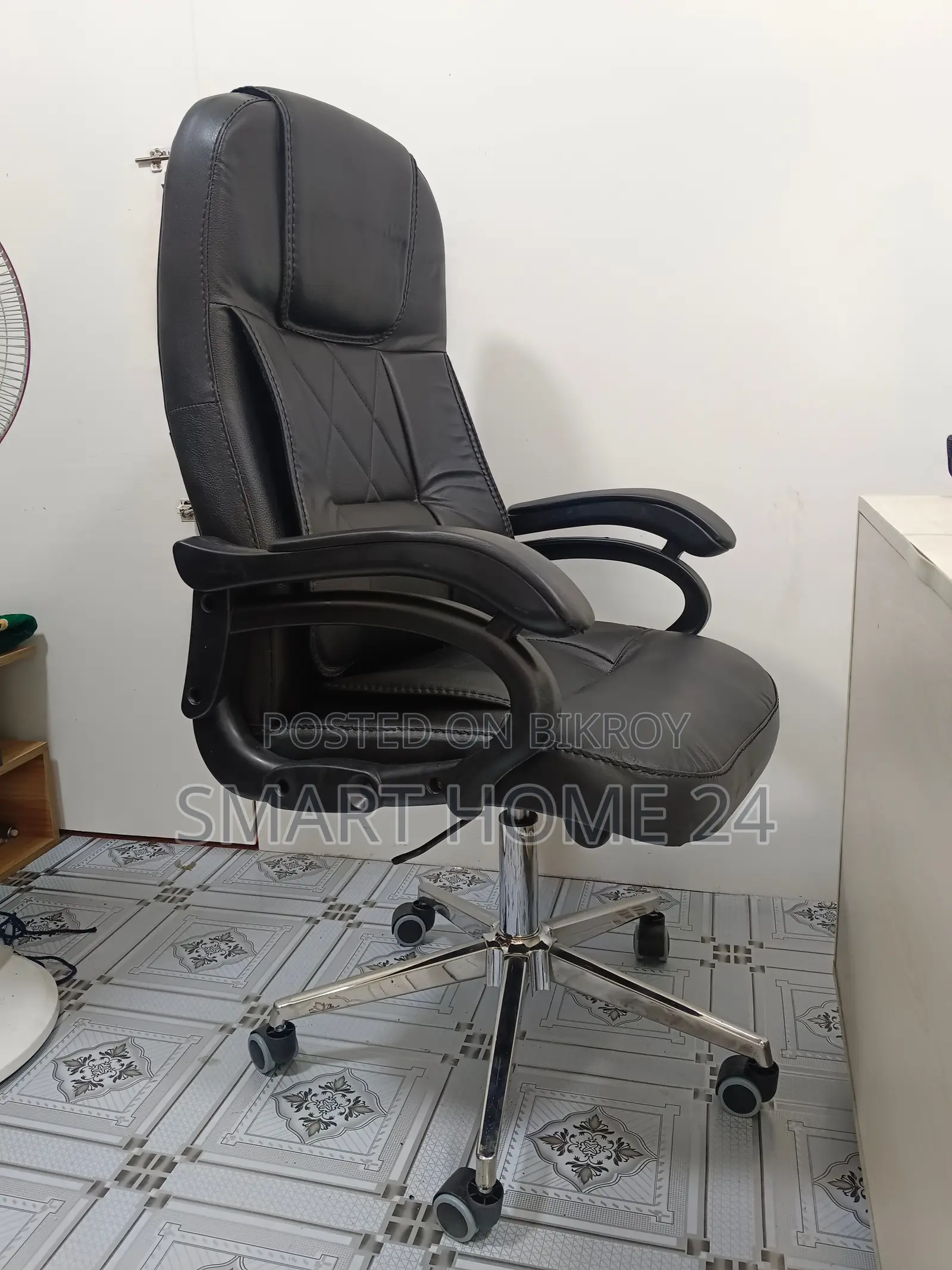 Executive Office Chair – Stylish Design, Maximum Comfort & Sturdy