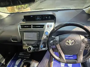 Toyota Prius CX 2015