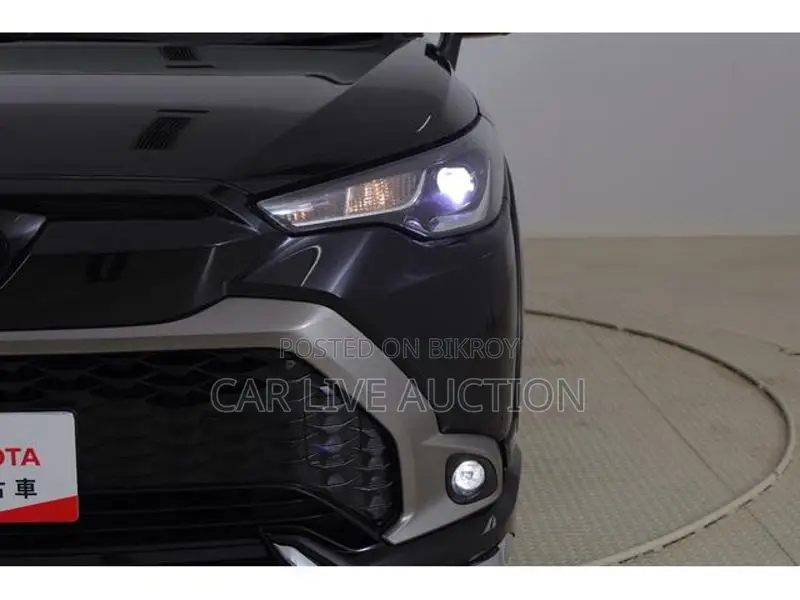 Toyota Corolla Cross Hybrid S pre order 2021