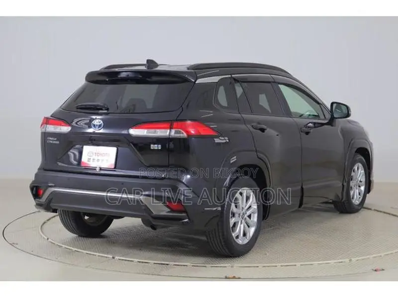 Toyota Corolla Cross Hybrid S pre order 2021