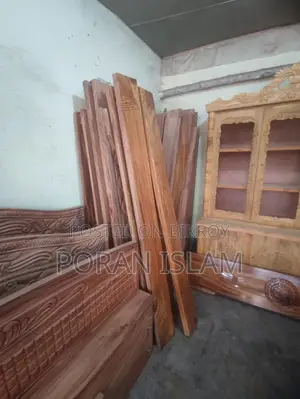 5/7 ফিট করি সার কাটের সেমি বক্স খাট