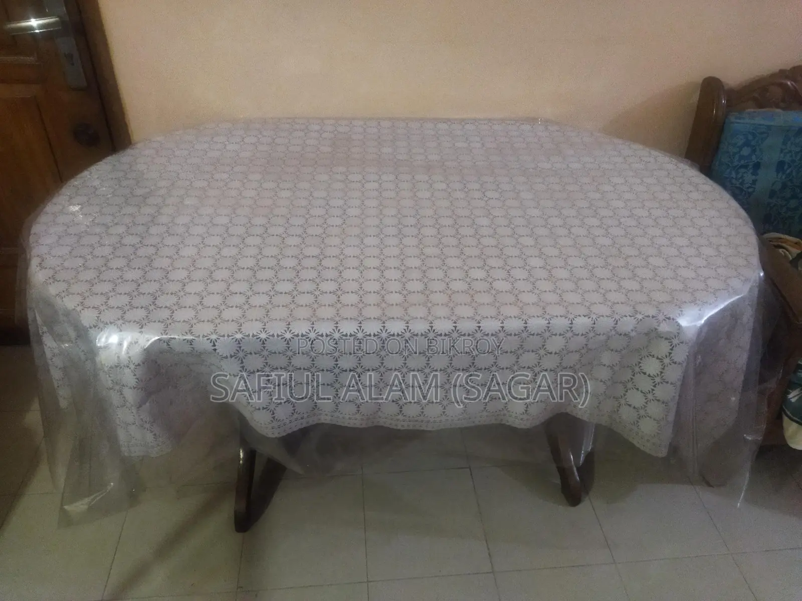 Wooden Dining Table & 6 Foam Chairs