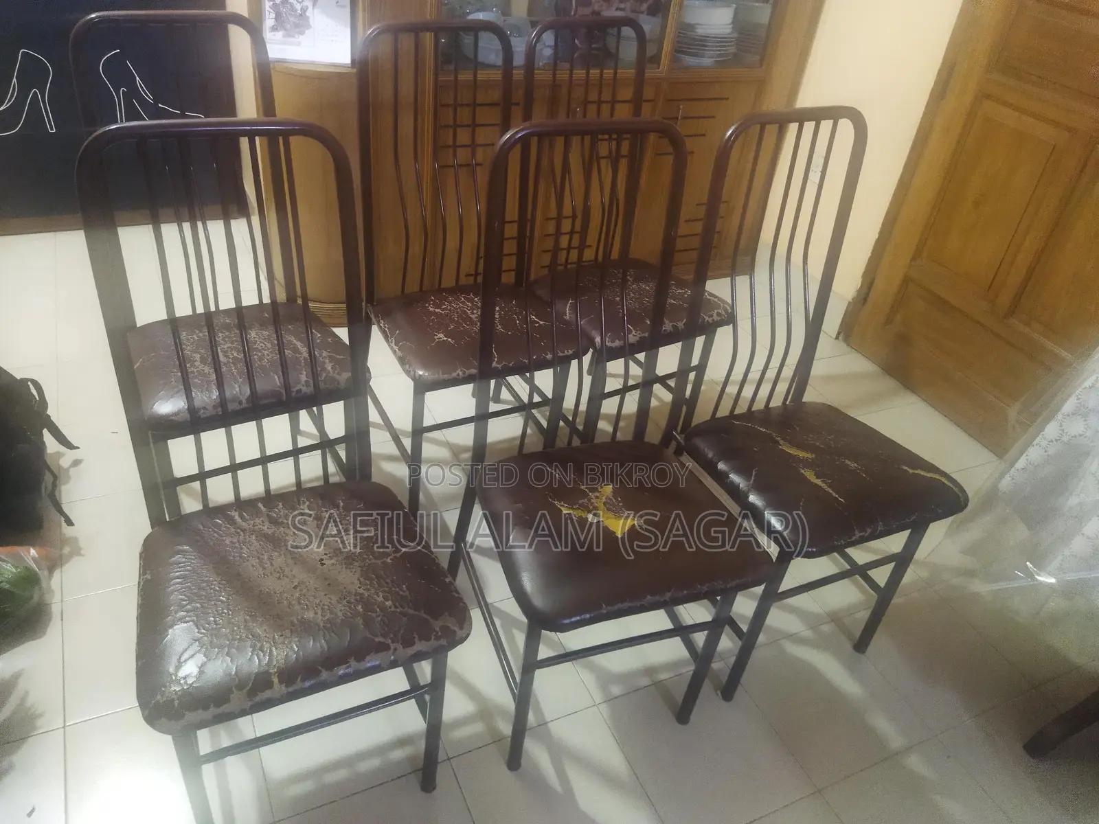 Wooden Dining Table & 6 Foam Chairs