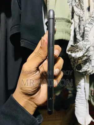 Apple iPhone 11 (Used)