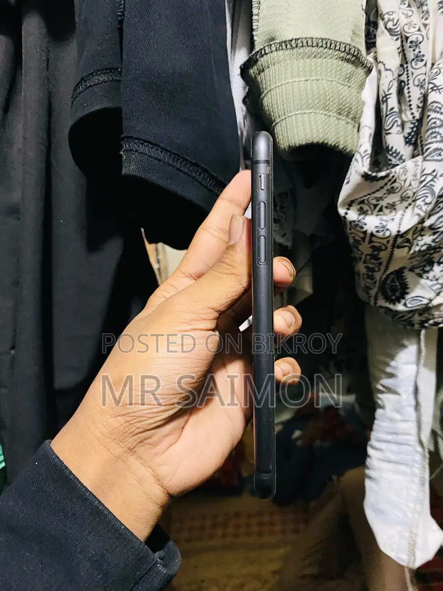 Apple iPhone 11 (Used)
