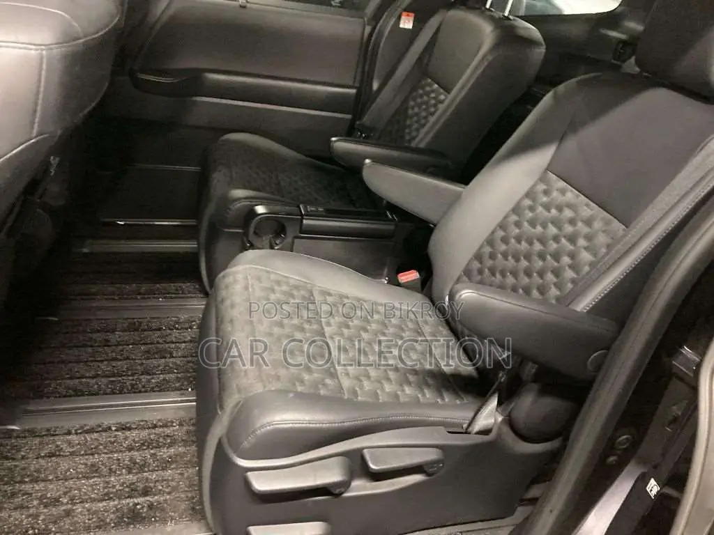 Toyota Voxy SZ 2022