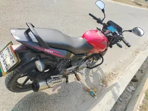Bajaj Pulsar 150 2015