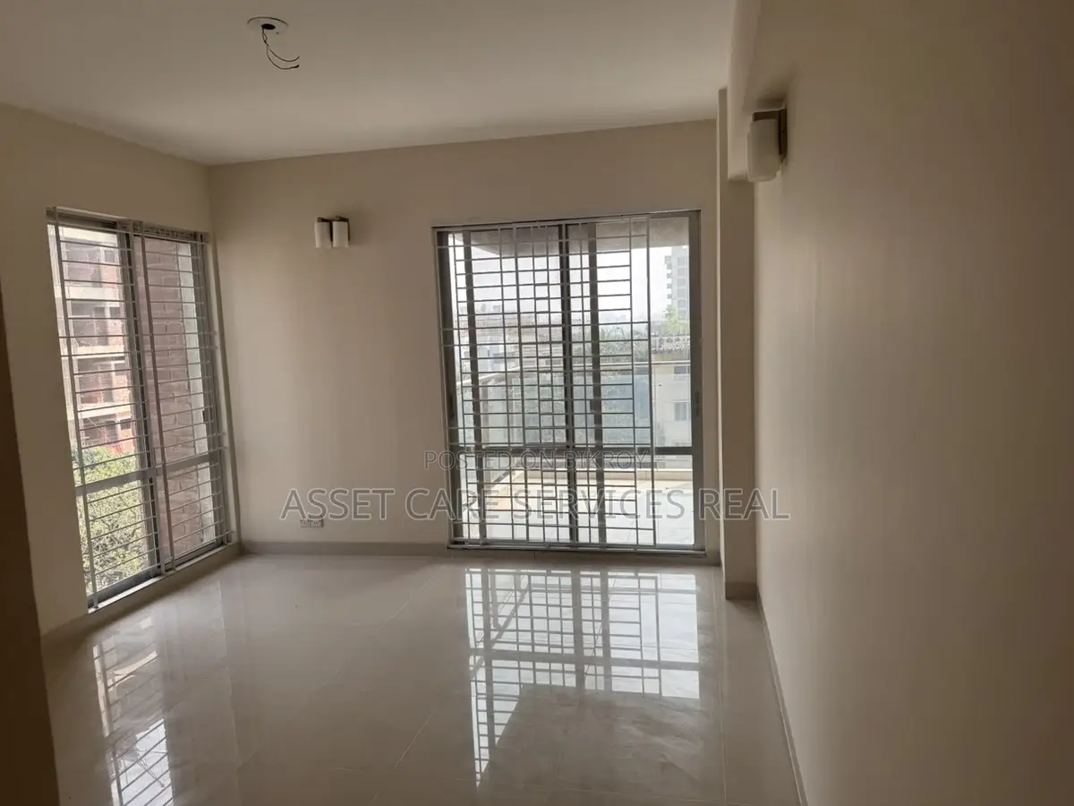 Excellent Apartment Rent in Gulshan -1 Near Lakeside