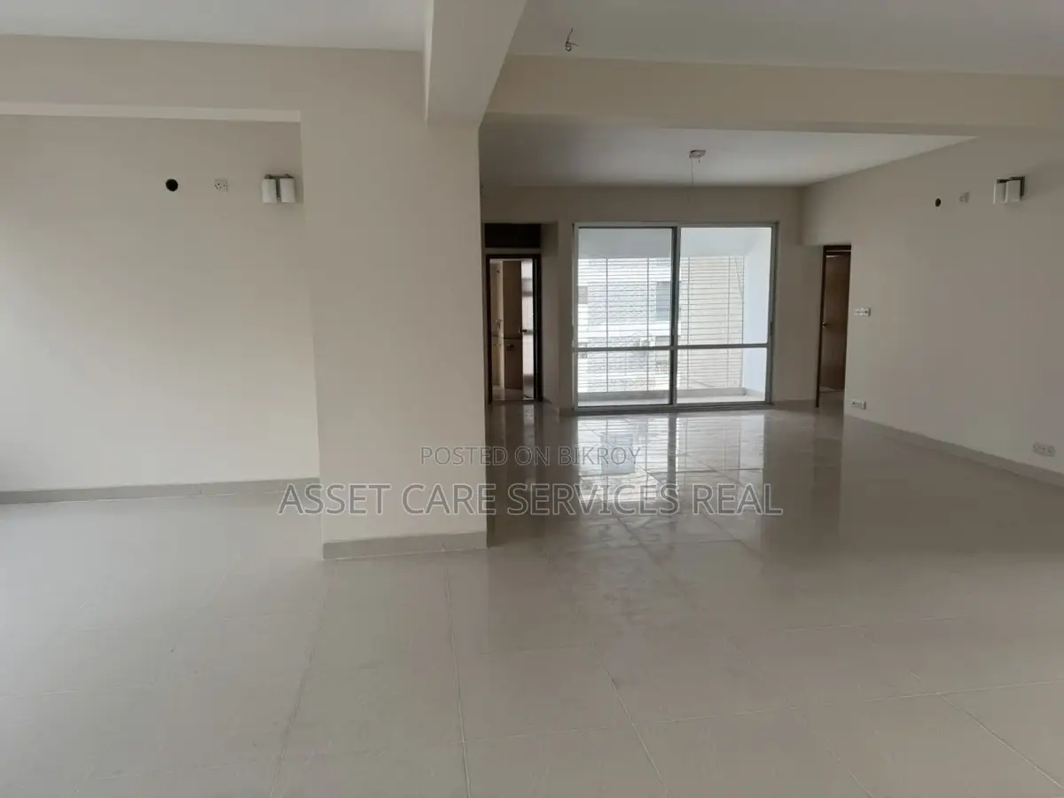 Excellent Apartment Rent in Gulshan -1 Near Lakeside