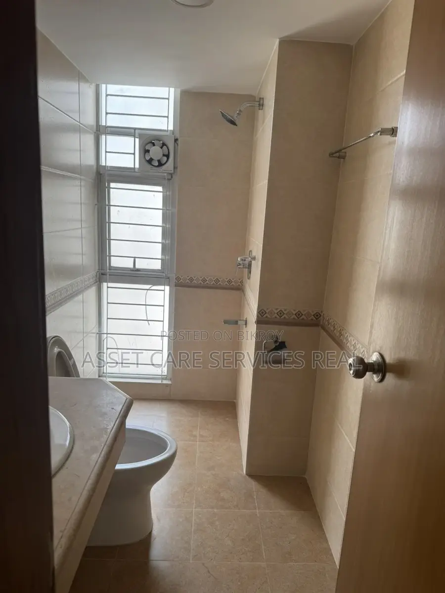 Excellent Apartment Rent in Gulshan -1 Near Lakeside