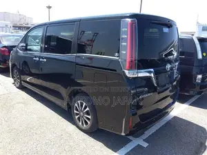 Toyota Esquire GI 2020