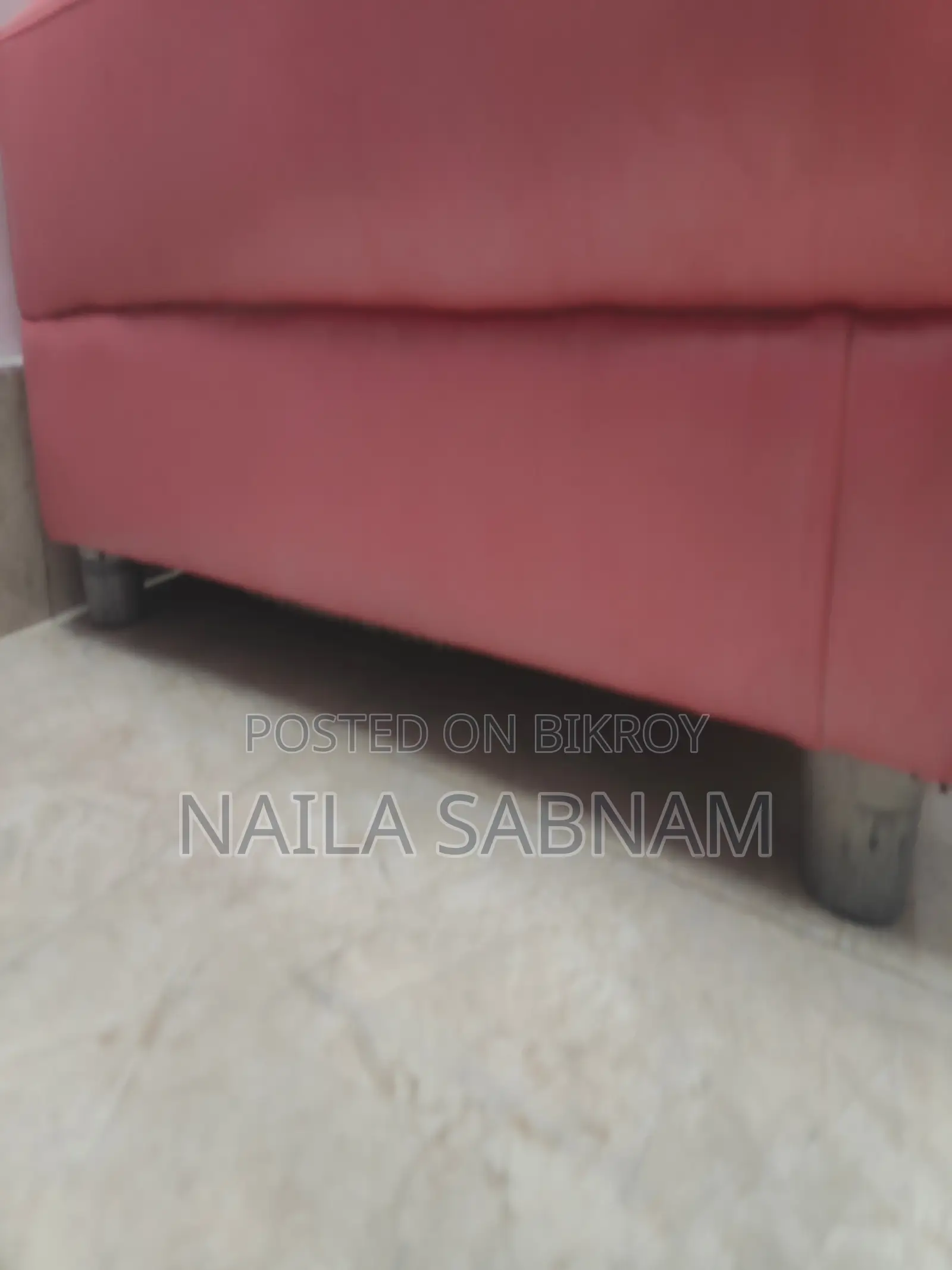 একটি দিভান বিক্রি হবে