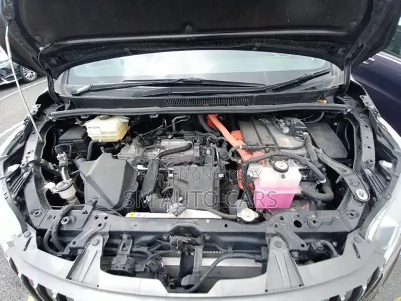 Toyota Esquire Hybrid Gi Premium 2021
