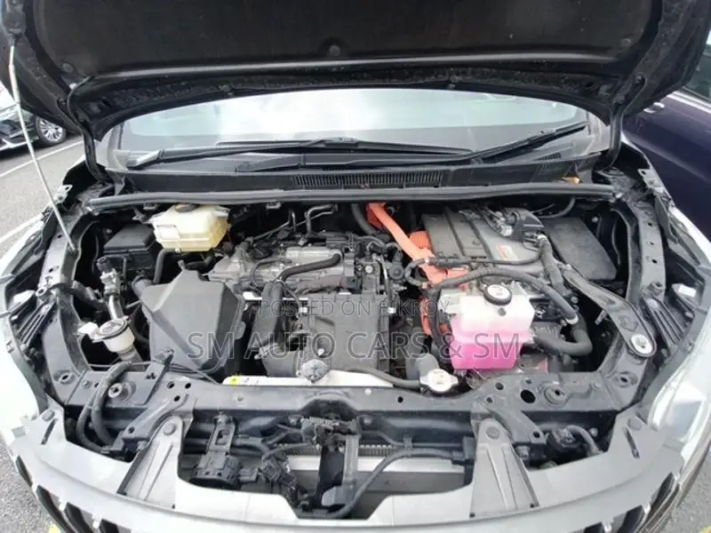 Toyota Esquire Hybrid Gi Premium 2021
