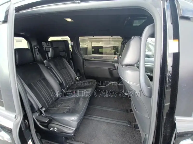 Toyota Esquire Hybrid Gi Premium 2021