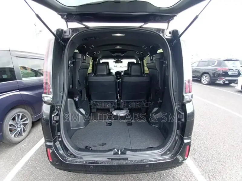 Toyota Esquire Hybrid Gi Premium 2021