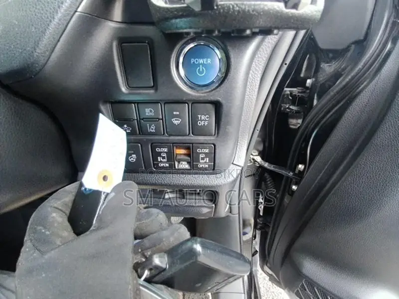 Toyota Esquire Hybrid Gi Premium 2021