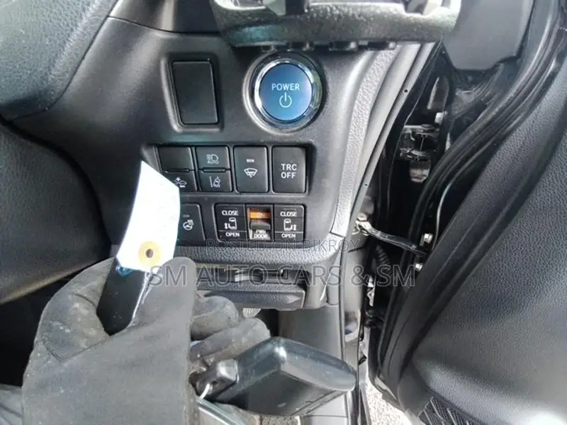 Toyota Esquire Hybrid Gi Premium 2021