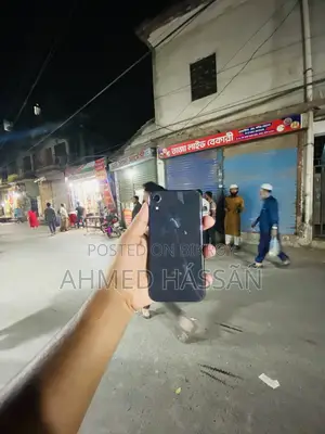 Apple iPhone XR (Used)