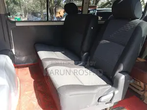 Nissan Urvan craven 2010