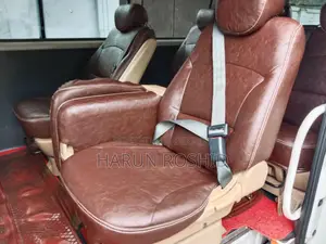 Nissan Urvan craven 2010