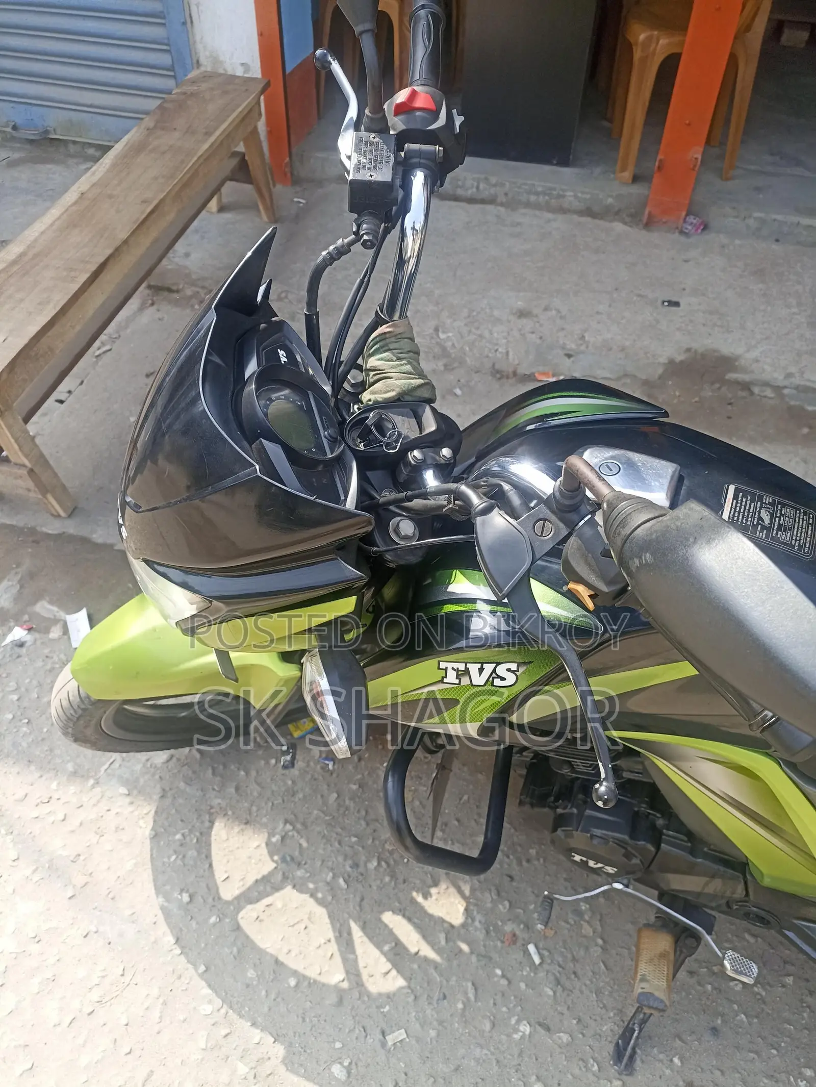 TVS Stryker . 2019