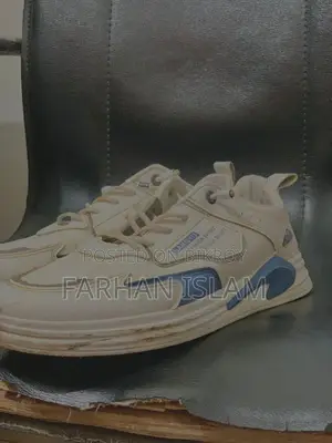 Used shoes size 43