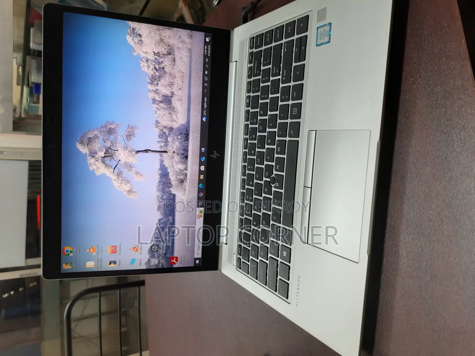 256 GB/8(GB) SLIM**8TH GENERATION*SUITABLE FOR FREE LANCING**i5**