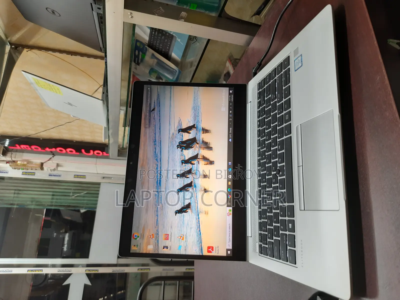 256 GB/8(GB) SLIM**8TH GENERATION*SUITABLE FOR FREE LANCING**i5**
