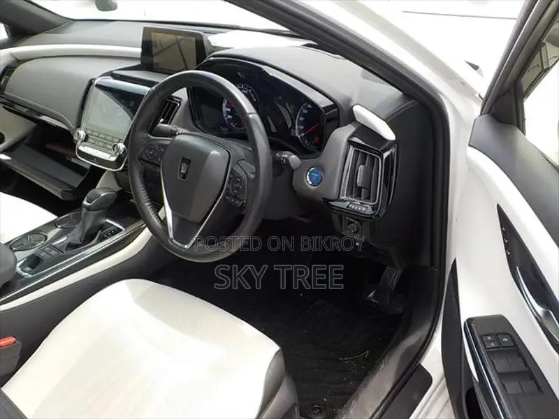 Toyota Crown RS Advance 2018
