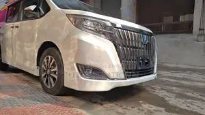 Toyota Esquire GI PREMIUM PUSH HV 2020