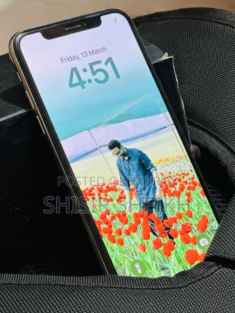 Apple iPhone XS (Used)