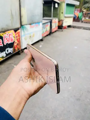 Apple iPhone XS Max . (Used)
