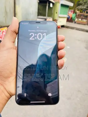 Apple iPhone XS Max . (Used)