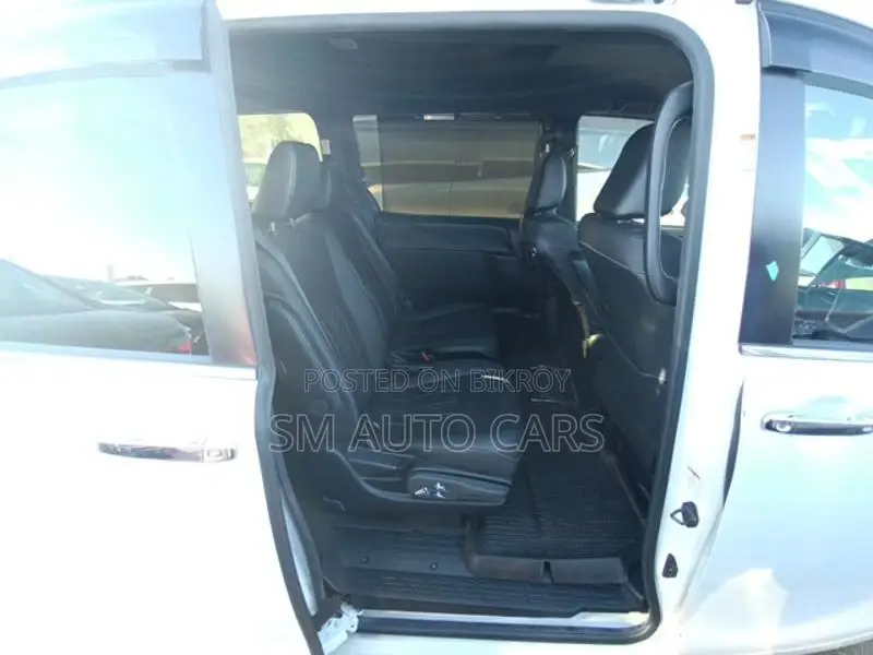Toyota Esquire Hybrid Gi Premium 2021