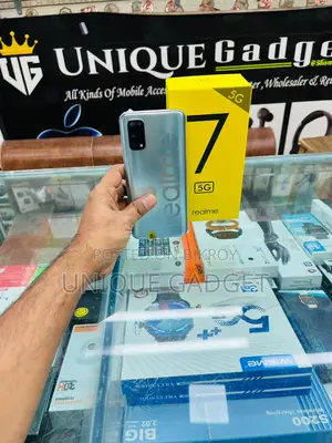 Realme 7 8/256 (Used)