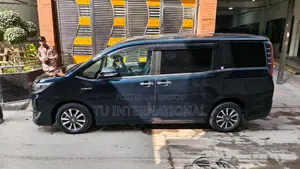 Toyota Esquire PUSH 2 DOOR POWER-HV 2020