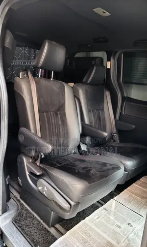 Toyota Esquire PUSH 2 DOOR POWER-HV 2020