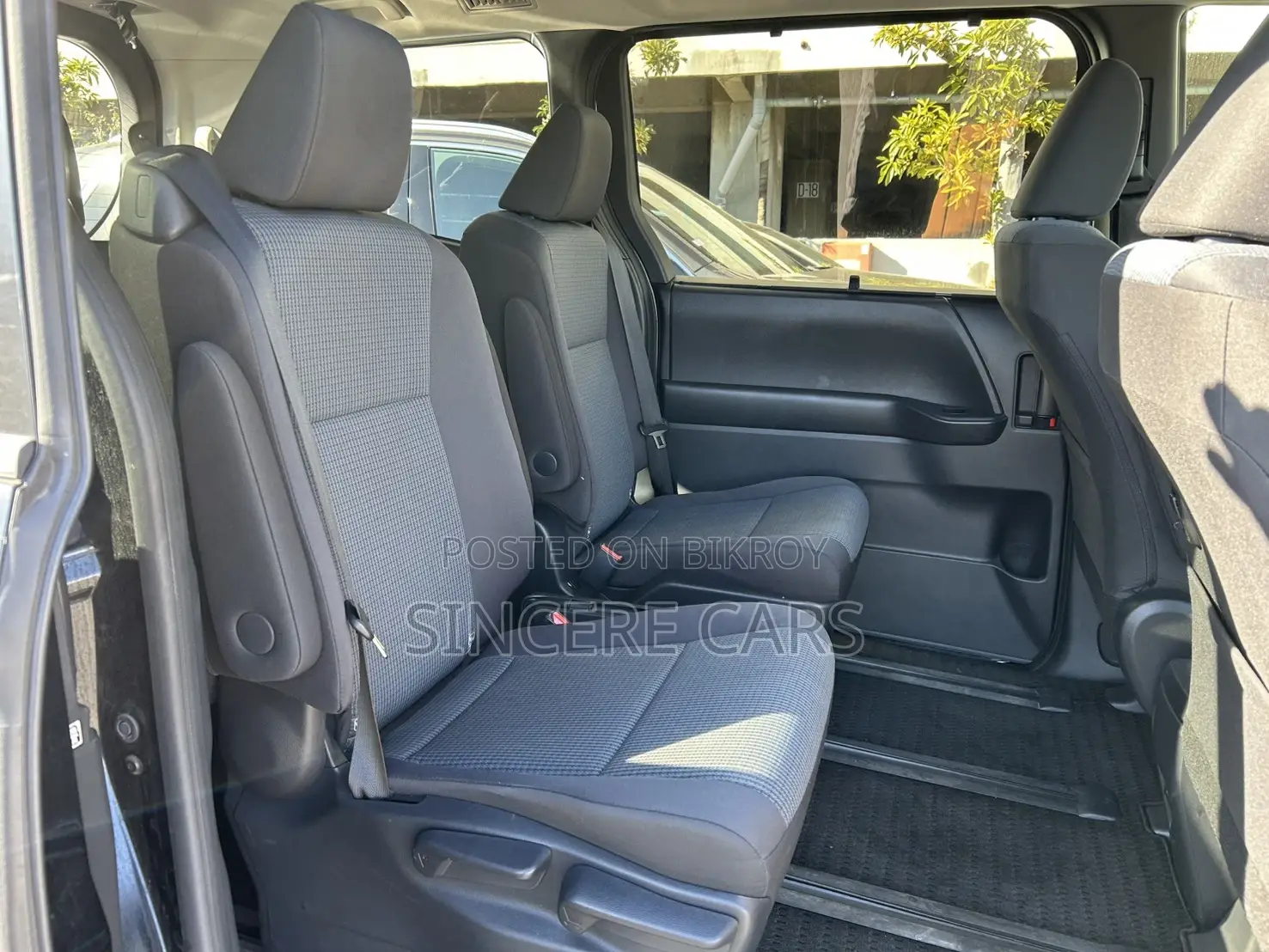 Toyota Noah X HYB 63000KM 2022
