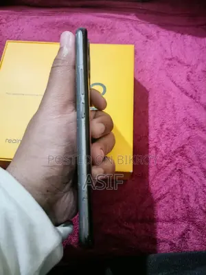 Realme 8 with box (Used)
