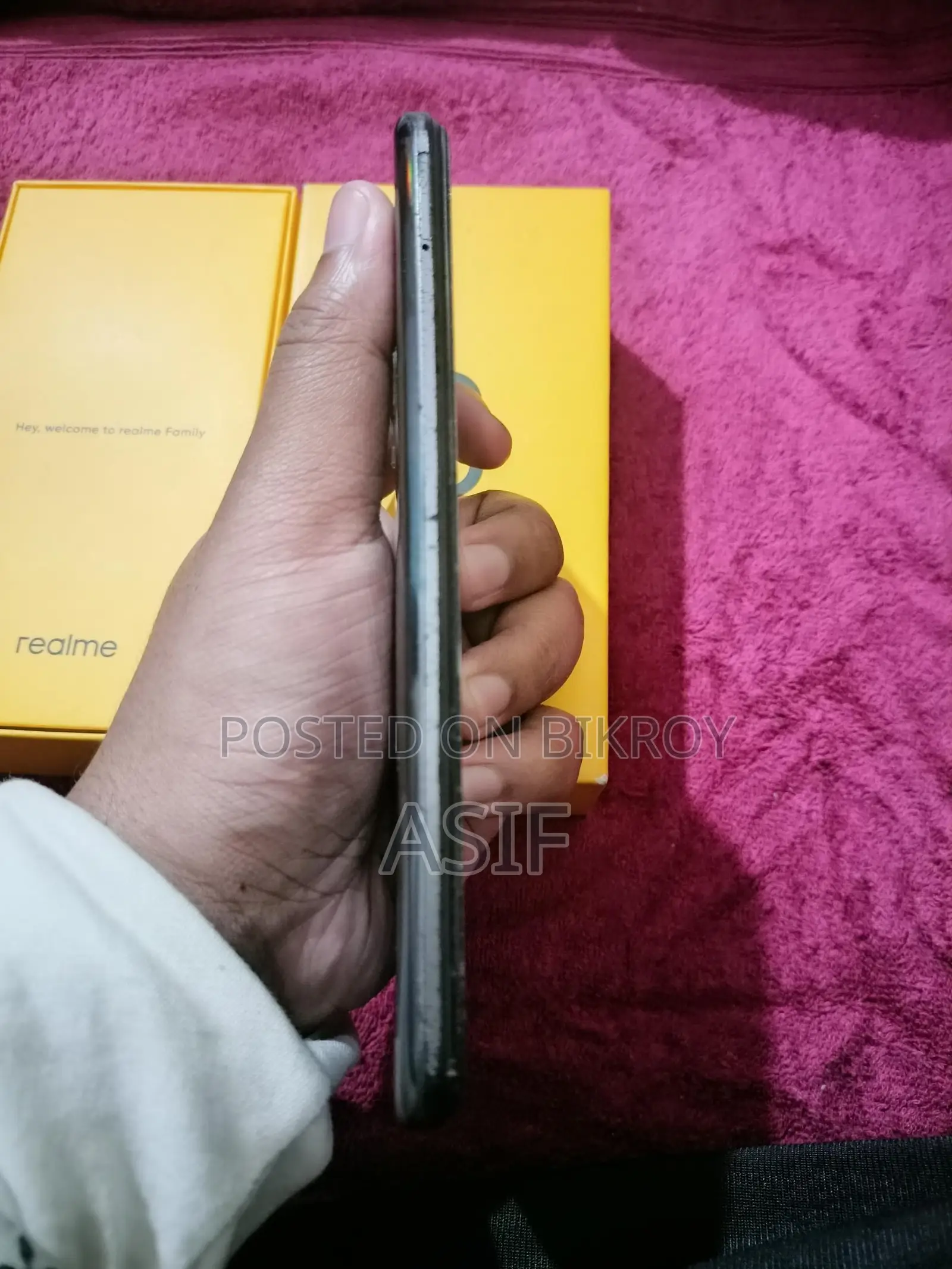Realme 8 with box (Used)