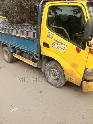 Toyota DYNA truck 2017