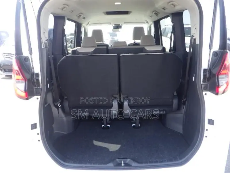 Toyota Noah Hybrid G Pearl New 2022